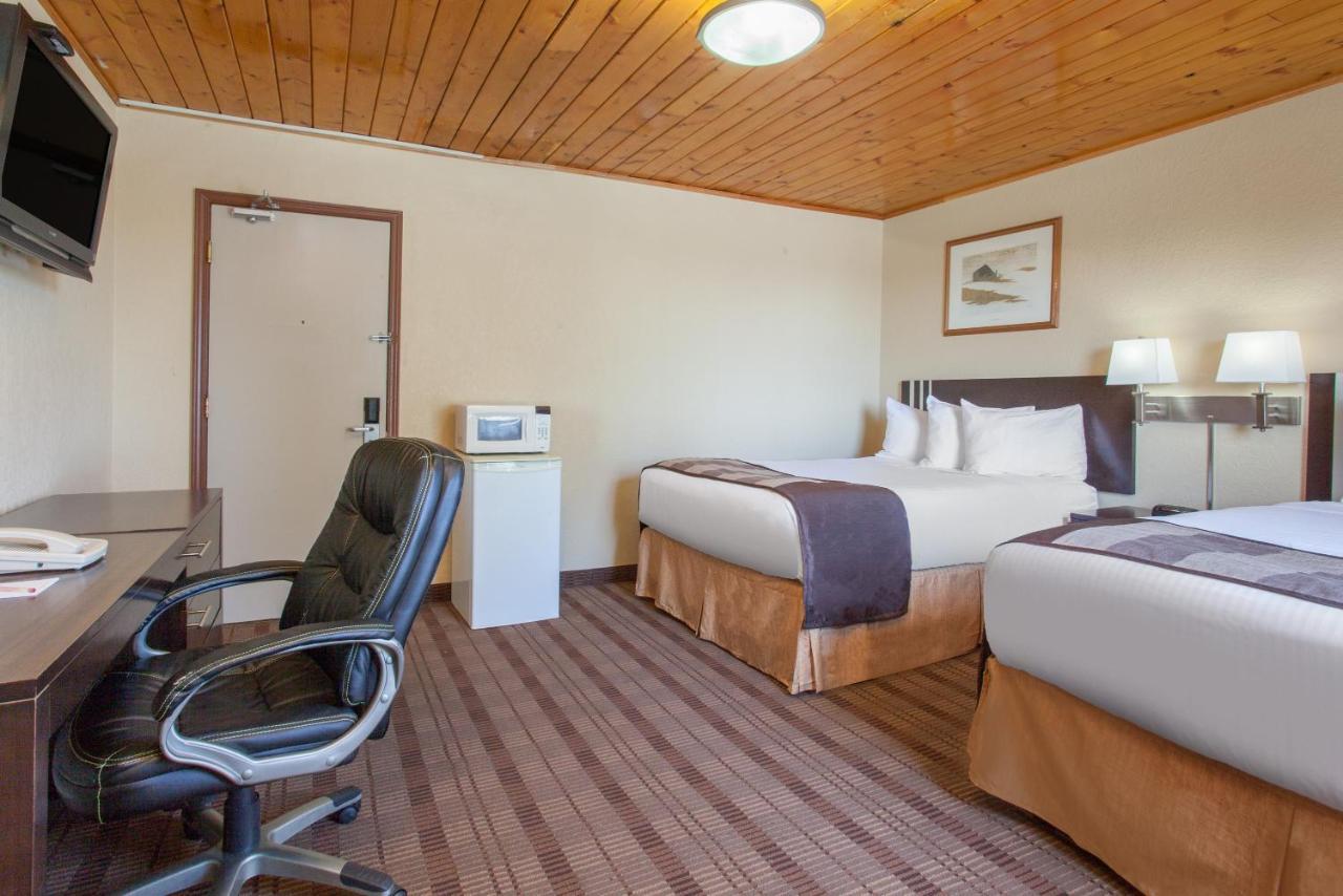 Econo Lodge Inn & Suites メディシンハット エクステリア 写真