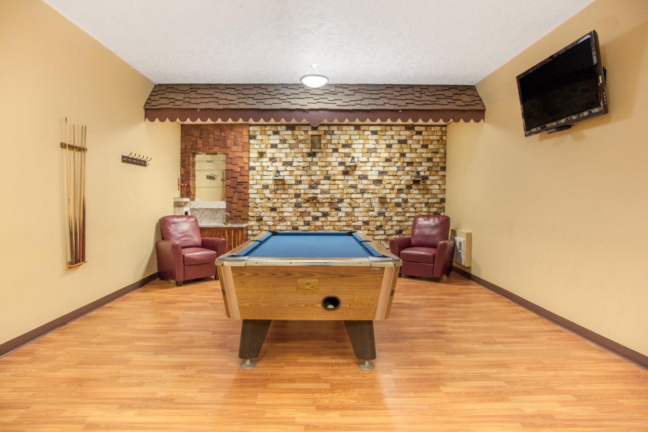 Econo Lodge Inn & Suites メディシンハット エクステリア 写真