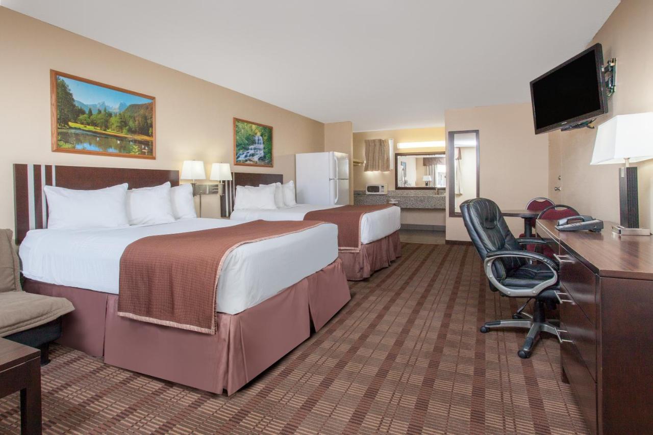 Econo Lodge Inn & Suites メディシンハット エクステリア 写真