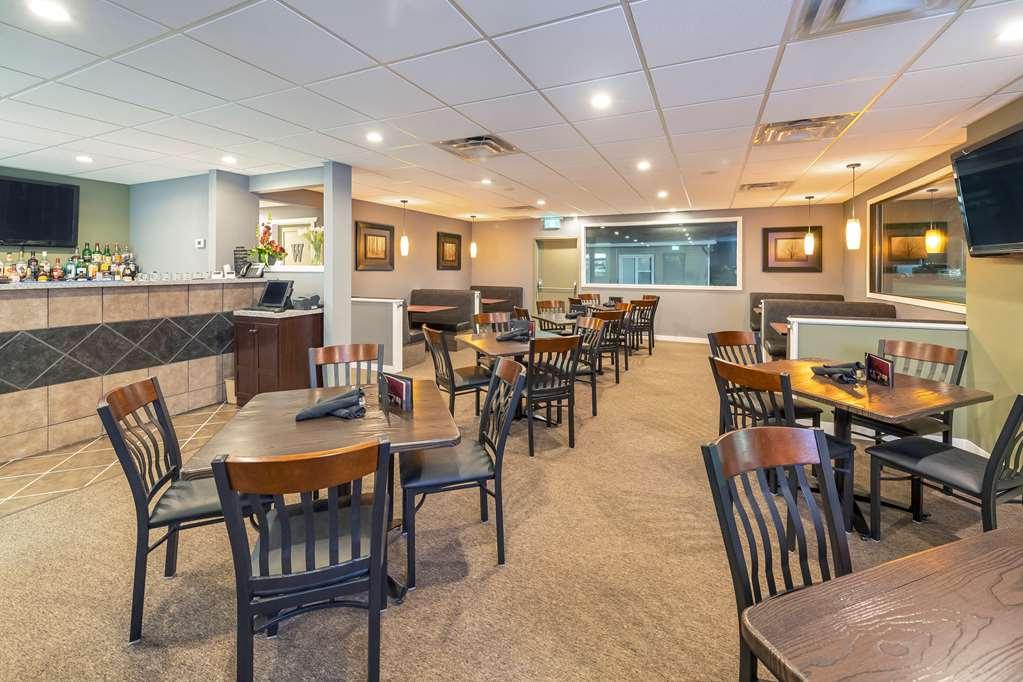 Econo Lodge Inn & Suites メディシンハット レストラン 写真